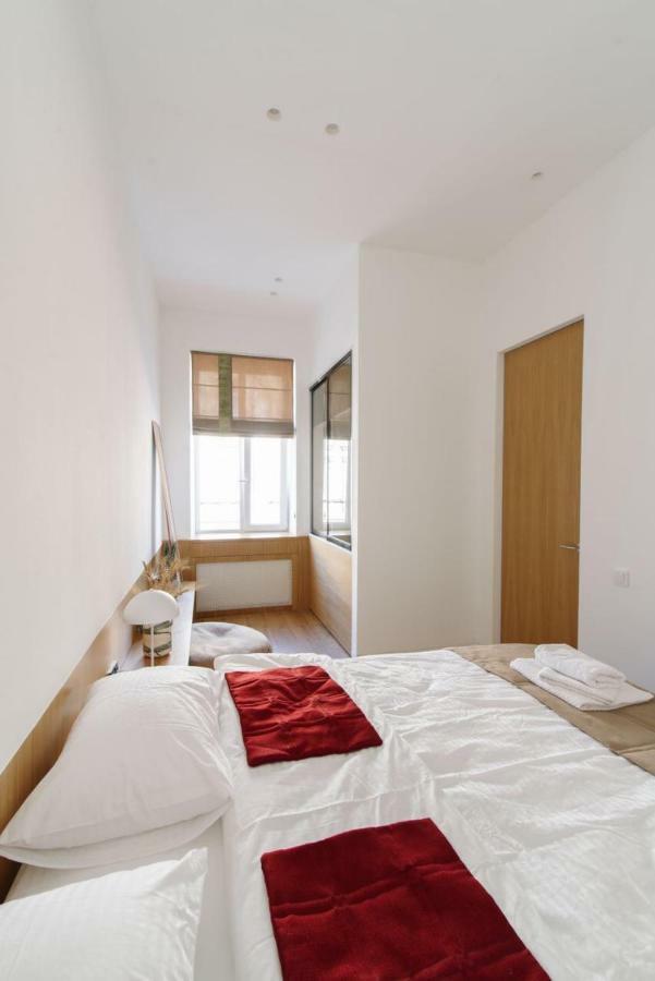 Sunrise Apartment Lviv Exterior photo